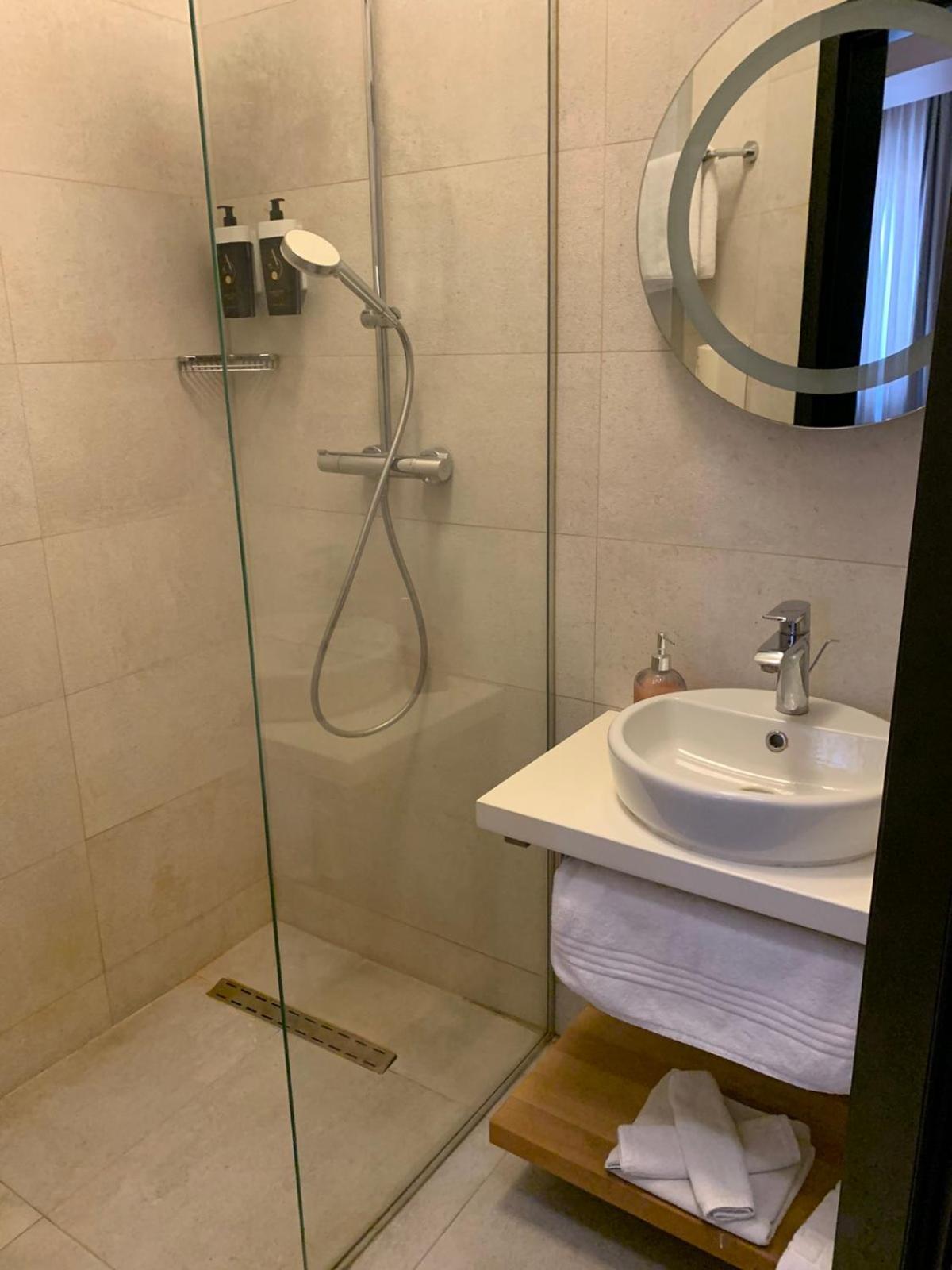 Hotel Balkan Centar Bijeljina Exteriör bild