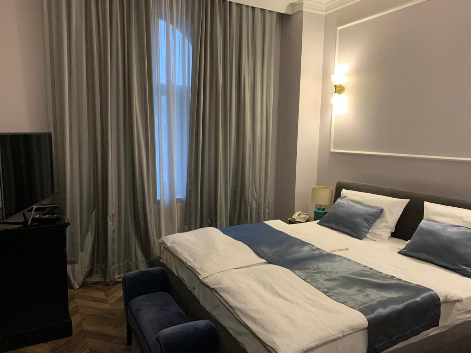 Hotel Balkan Centar Bijeljina Exteriör bild